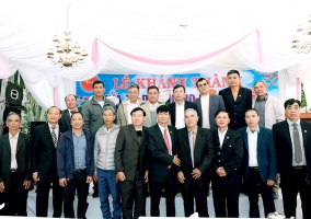 Họ Đồng Văn ở KDC Phao Sơn, phường Phả Lại khánh thành nhà từ đường dong họ