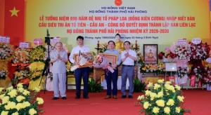 BLL họ Đồng Việt Nam vinh danh Bảng vàng Đồng tộc cho 2 thành viên tiêu biểu của họ Đồng TP. Hải Phòng